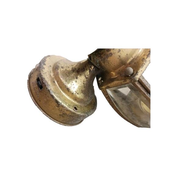 AGED BRASS Motion Outdoor Light Fixture Farmhouse Cottage Beachy Movie Set Prop - Picture 7 of 16